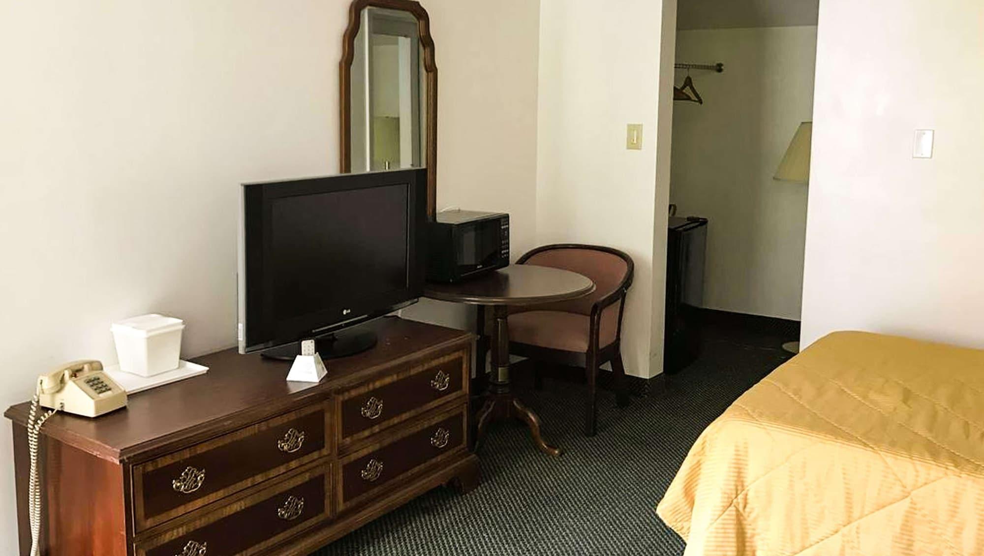 Relax Inn Altoona Bagian luar foto